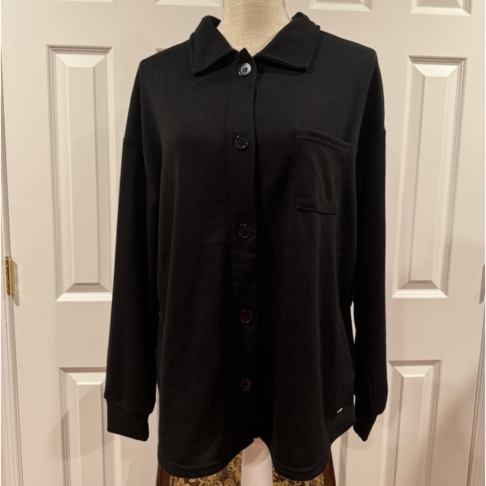 Tahari Sports black top